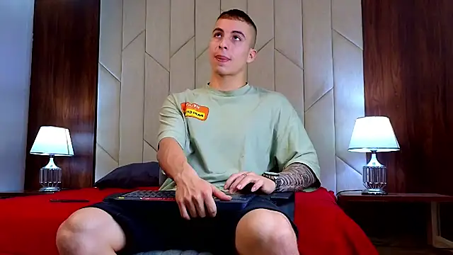 Snapshot of AsmodeoCox chatting on January 17, 2025, 9:39 pm AsmodeoCox online show from January 17, 2025, 9:39 pm