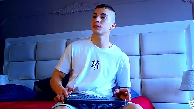 Snapshot of AsmodeoCox chatting on January 20, 2025, 9:01 pm AsmodeoCox online show from January 20, 2025, 9:01 pm