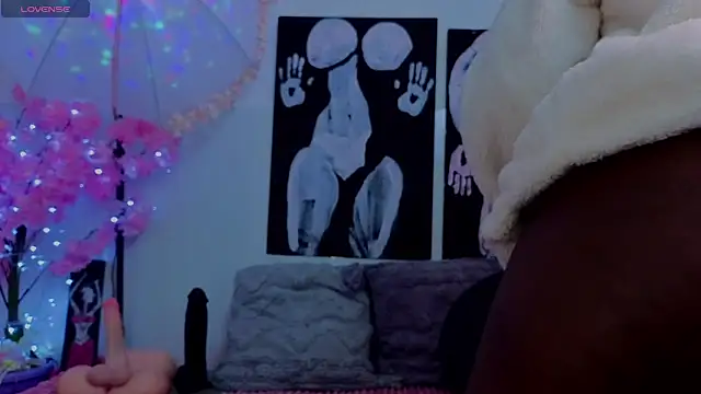 KilyetVera3x online show from February 2, 2026, 5:39 am