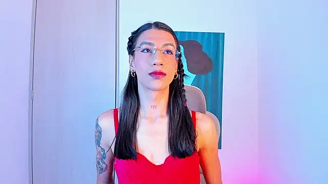 sofiaa grey  online show from April 1, 2026, 11:55 am