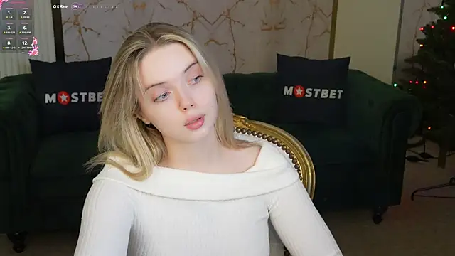 Cassy-Celestial  online show from December 13, 2024, 11:28 pm