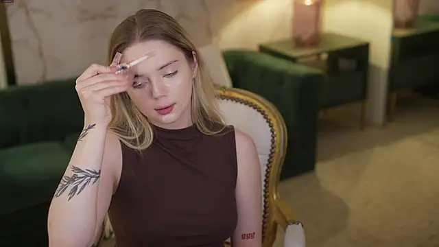 Cassy-Celestial  online show from September 10, 2025, 4:23 am