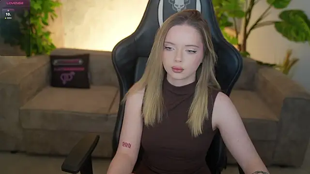 Snapshot of Cassy-Celestial_ chatting on February 21, 2026, 8:26 am Cassy-Celestial online show from February 21, 2026, 8:26 am