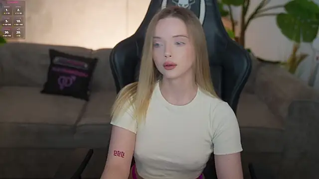 Snapshot of Cassy-Celestial_ chatting on March 1, 2026, 8:27 am Cassy-Celestial online show from March 1, 2026, 8:27 am