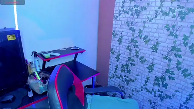 Snapshot of MIABOOBS__ chatting on October 17, 2025, 4:59 am MIABOOBS online show from October 17, 2025, 4:59 am