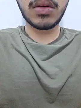 alesssterling online show from April 8, 2026, 2:55 am