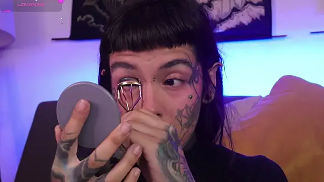 Snapshot of SylveonFox chatting on October 30, 2025, 9:00 am SylveonFox online show from October 30, 2025, 9:00 am