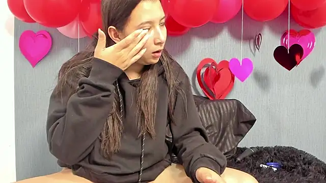 cami-01 online show from February 15, 2025, 9:04 pm