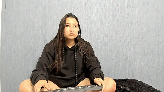 cami-01 online show from March 12, 2025, 7:49 pm