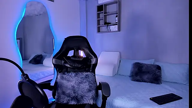 Snapshot of MarcoSullivan chatting on October 16, 2025, 2:07 pm MarcoSullivan online show from October 16, 2025, 2:07 pm