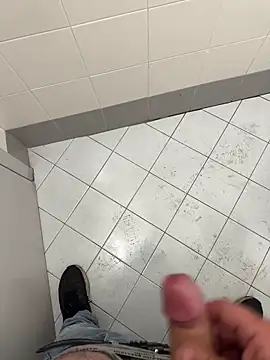 Snapshot of _themask_ chatting on November 11, 2025, 12:38 pm themask online show from November 11, 2025, 12:38 pm