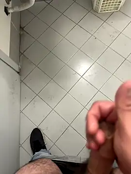 Snapshot of _themask_ chatting on November 17, 2025, 1:39 pm themask online show from November 17, 2025, 1:39 pm