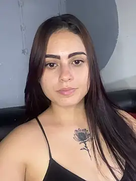 Azuna25 online show from June 7, 2026, 12:59 am
