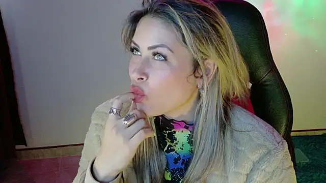 Natalia Montoya online show from October 23, 2025, 8:29 pm