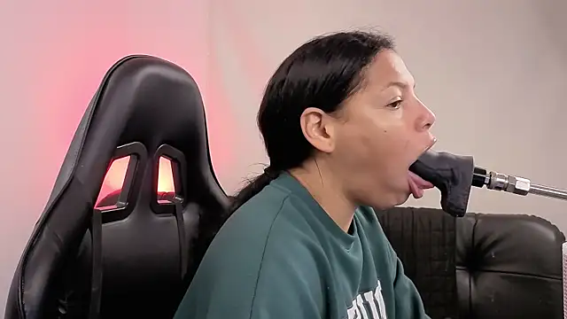 Anabel693 online show from December 19, 2025, 8:49 pm