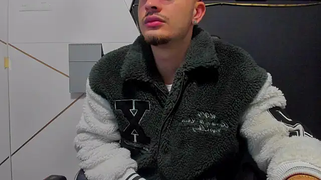 Snapshot of BrandonTate chatting on February 7, 2026, 6:06 am BrandonTate online show from February 7, 2026, 6:06 am