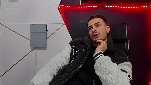 Snapshot of BrandonTate chatting on February 11, 2026, 7:02 am BrandonTate online show from February 11, 2026, 7:02 am