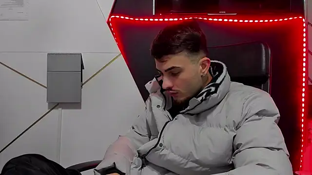 Snapshot of BrandonTate chatting on February 26, 2026, 5:23 pm BrandonTate online show from February 26, 2026, 5:23 pm