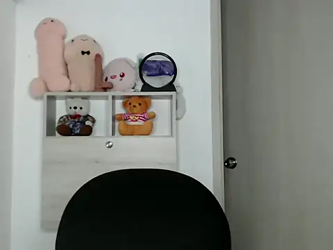 kaiine190 online show from January 14, 2026, 6:52 am