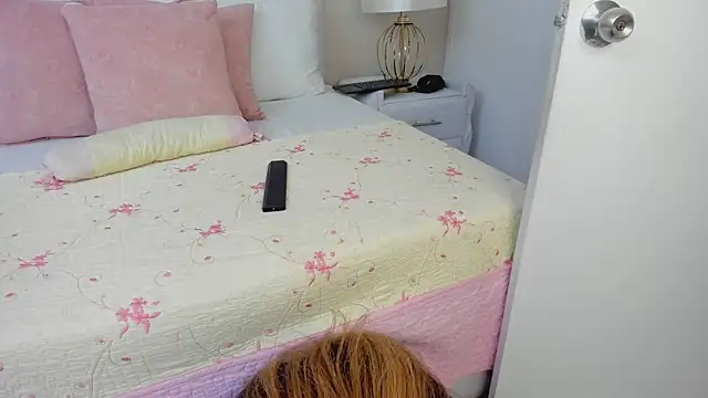 Valeriasaenzz  online show from February 7, 2025, 4:59 am