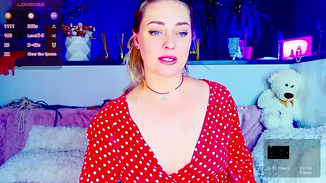  JuliaSpace  online show from May 29, 2026, 5:55 pm