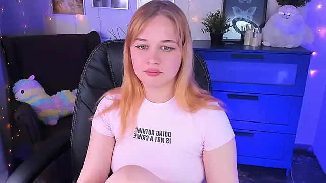 AlicePopsy online show from October 25, 2025, 8:58 pm