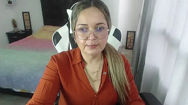Snapshot of samy_vsn chatting on February 12, 2025, 5:05 pm samy vsn online show from February 12, 2025, 5:05 pm