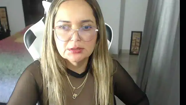 Snapshot of samy_vsn chatting on February 13, 2025, 11:15 pm samy vsn online show from February 13, 2025, 11:15 pm