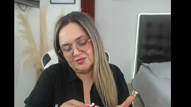 Snapshot of samy_vsn chatting on September 17, 2025, 7:48 pm samy vsn online show from September 17, 2025, 7:48 pm