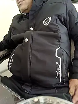 Hot-man39 online show from December 8, 2024, 7:37 am