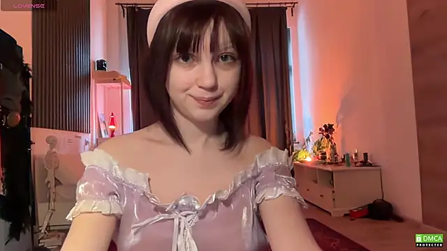 electric babe online show from March 19, 2026, 7:23 am