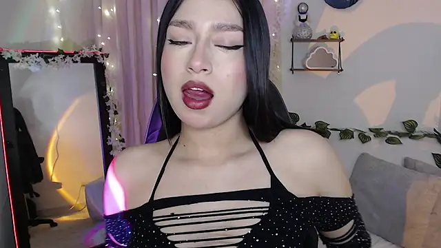 mily thomson b  online show from November 17, 2025, 10:59 pm