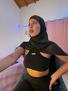 JannaNader12 online show from June 4, 2026, 11:22 pm