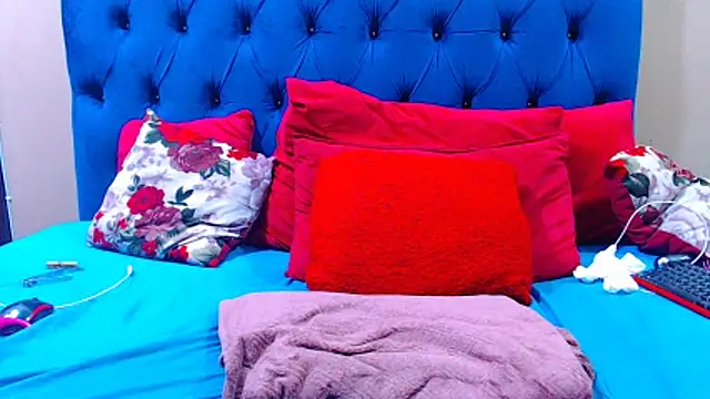 ebonycandy10 online show from March 9, 2026, 6:39 am