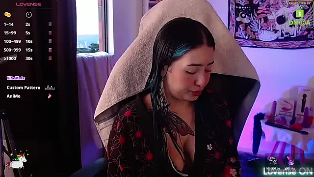 sweetcoralinee online show from October 9, 2025, 10:30 pm