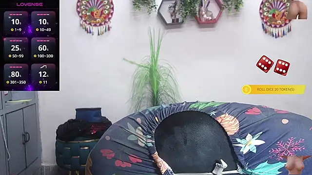 Sexy komolika online show from November 8, 2025, 1:55 pm