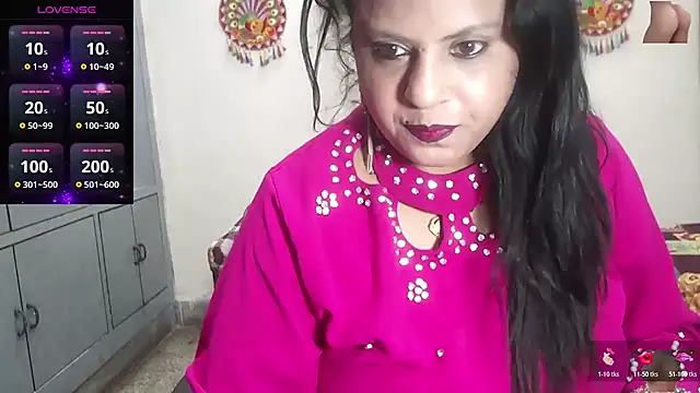 Snapshot of Sexy_komolika chatting on April 15, 2026, 4:03 pm Sexy komolika online show from April 15, 2026, 4:03 pm