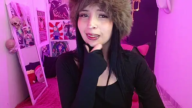 Snapshot of Kind_Scarlett chatting on November 8, 2025, 12:44 am Kind Scarlett online show from November 8, 2025, 12:44 am