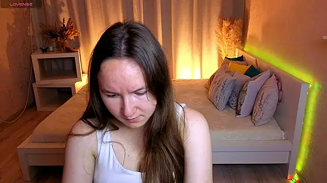 Snapshot of Little_doll_meow chatting on October 1, 2025, 2:50 am Little doll meow online show from October 1, 2025, 2:50 am