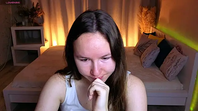 Snapshot of Little_doll_meow chatting on October 10, 2025, 2:43 am Little doll meow online show from October 10, 2025, 2:43 am