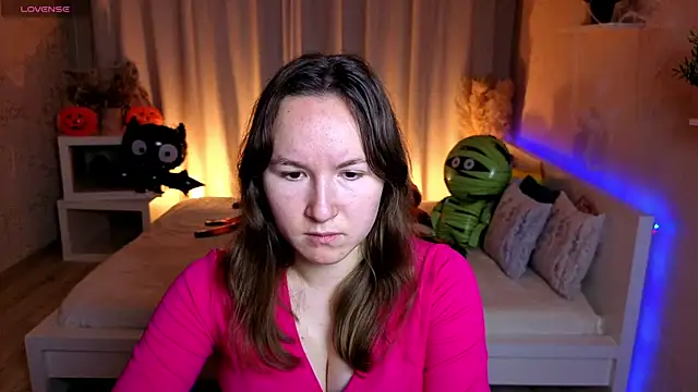 Snapshot of Little_doll_meow chatting on October 29, 2025, 2:47 am Little doll meow online show from October 29, 2025, 2:47 am