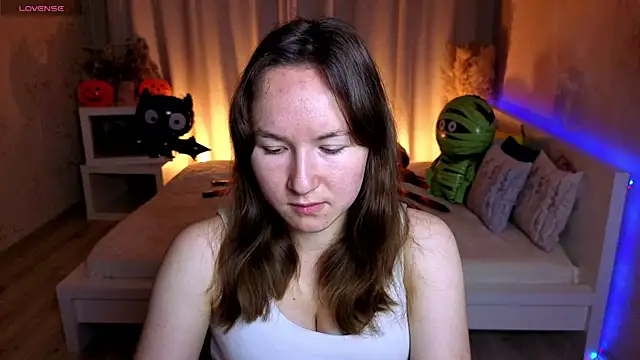 Snapshot of Little_doll_meow chatting on October 30, 2025, 2:46 am Little doll meow online show from October 30, 2025, 2:46 am