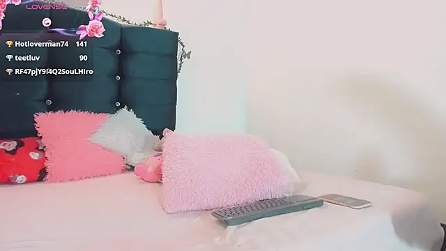 Rubi 30 online show from March 7, 2025, 2:04 am