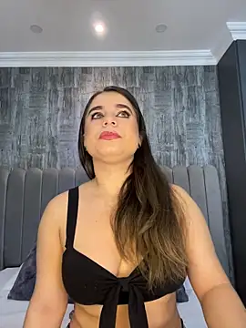 ThaniaJones online show from February 17, 2026, 12:01 pm