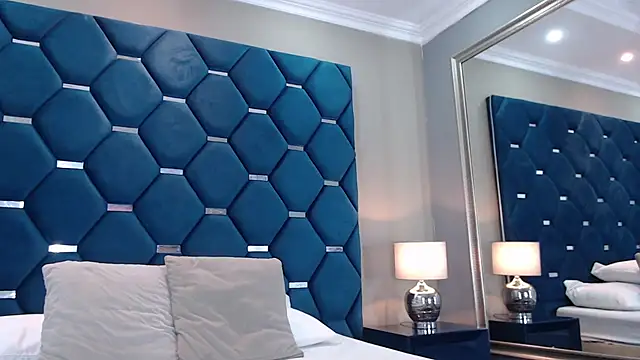 ThaniaJones online show from March 1, 2026, 12:07 pm