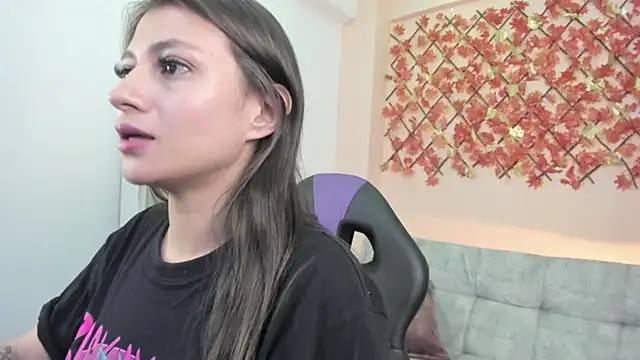 Snapshot of Sweet_Candies chatting on February 12, 2025, 3:18 am Sweet Candies online show from February 12, 2025, 3:18 am