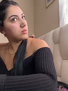 PaulinaDuarte online show from January 9, 2026, 3:48 pm