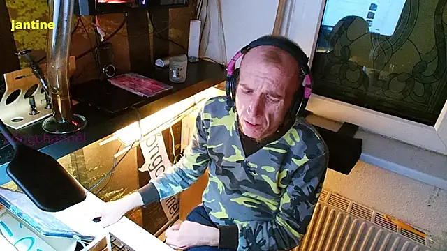 BongChannel online show from January 9, 2025, 3:26 am