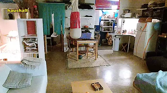 BongChannel online show from January 11, 2025, 9:04 pm