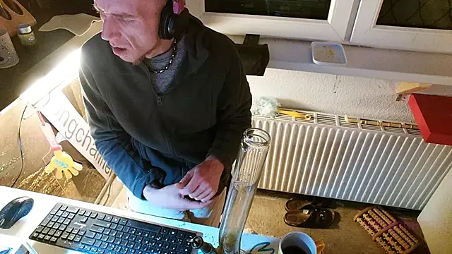 BongChannel online show from January 13, 2025, 2:18 am